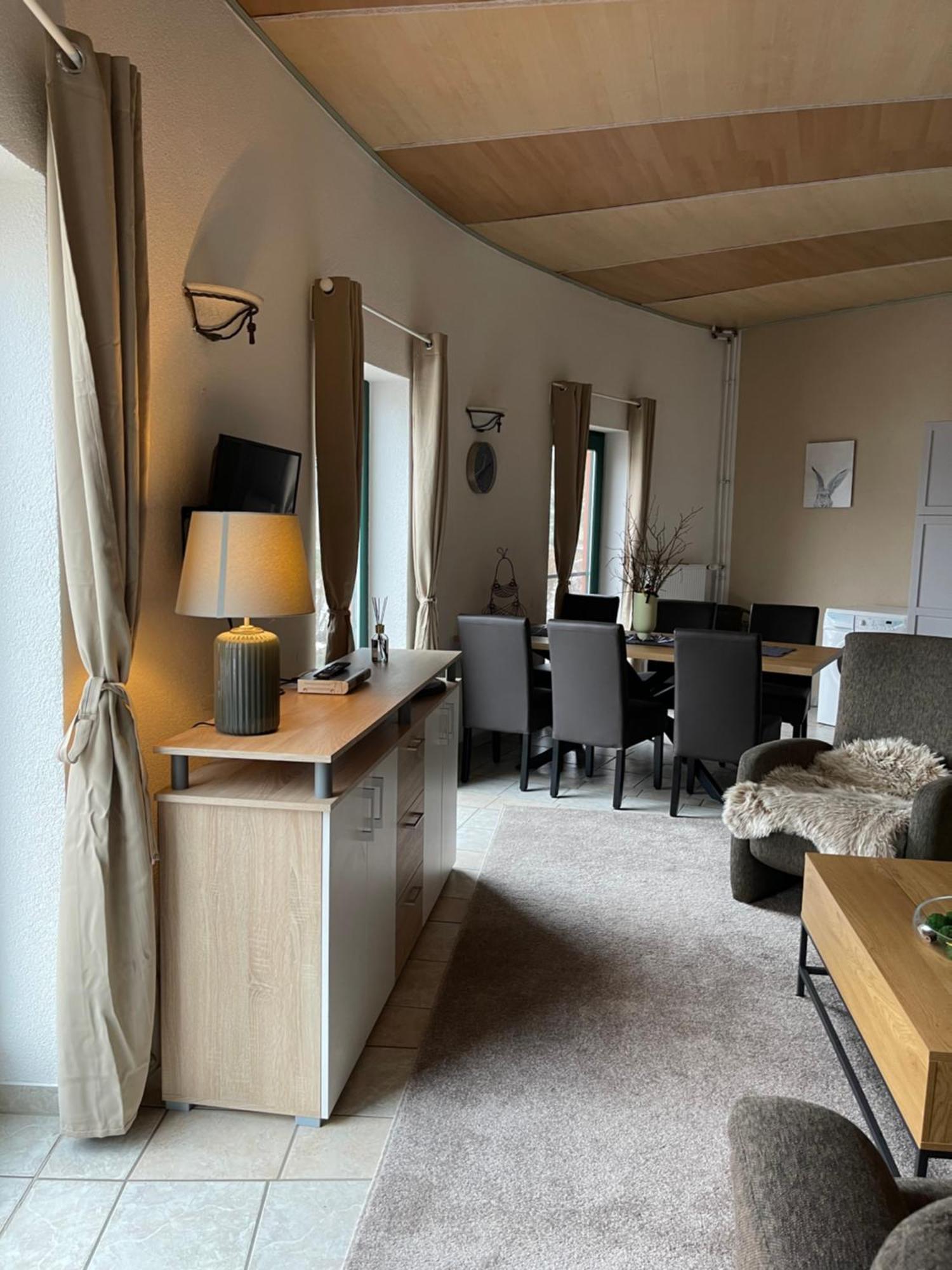 Grosses Familienapartment Mitten In Der Neu Gaarz